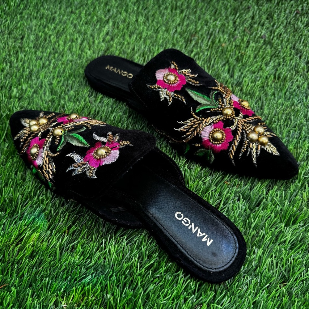 Mango Black Mules with Floral Embroidery - Picture 4 of 8